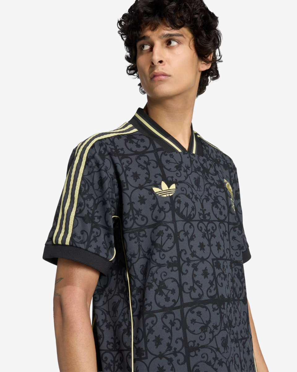 Liverpool adidas 25/26 LFSTLR Tee Black & Gold